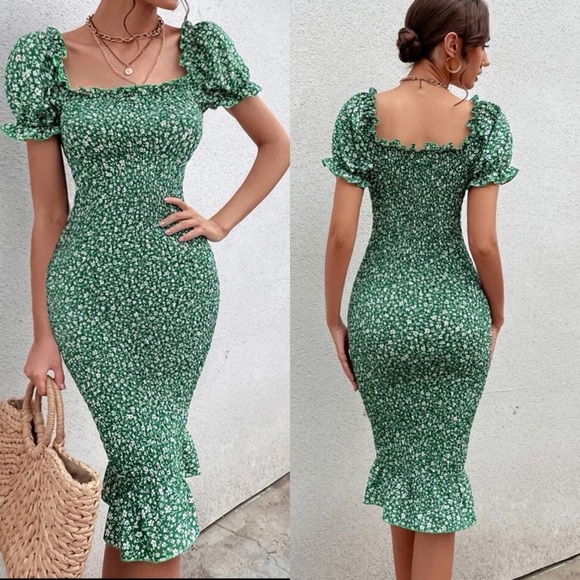 Shirred floral print puff short sleeve bodycon square neck midi dress green boho - Picture 1 of 3